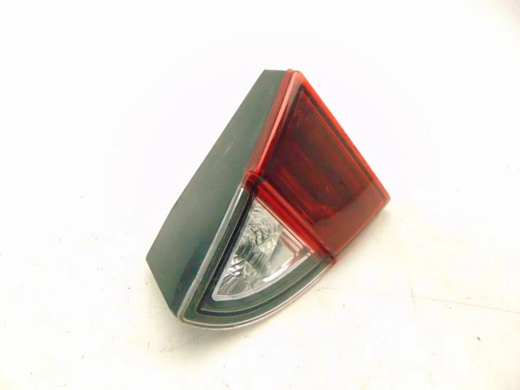 LAMPA LEWY TYŁ W KLAPE RENAULT MEGANE III (2008-2013) 1.5 DCI 265599050R