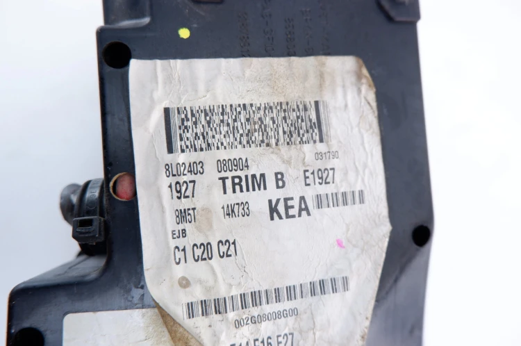 SKRZYNKA BEZPIECZNIKÓW FORD FOCUS MK2 LIFT (2007-2011) 1.8 TDCI 115KM 8M5T1