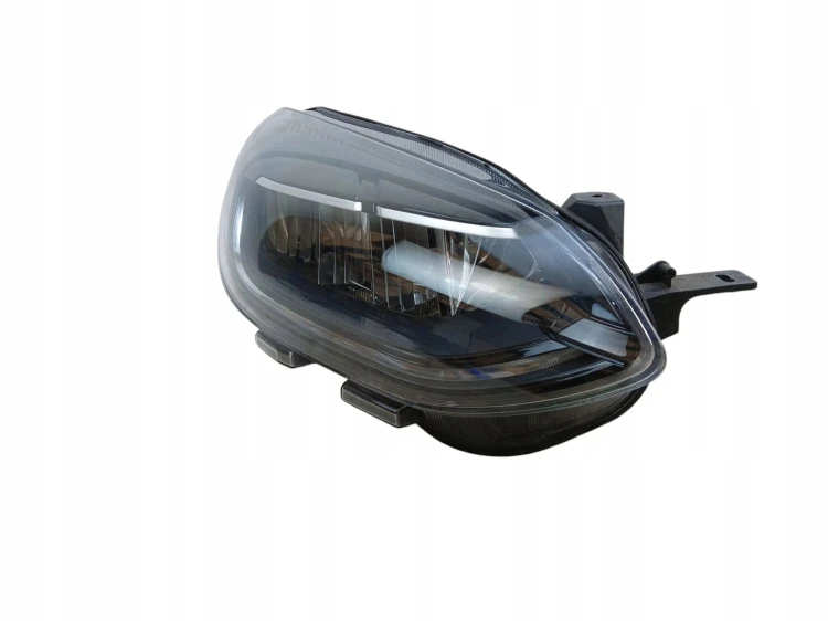 LAMPA PRAWY PRZÓD FORD FIESTA MK8 LIFT (2021-2023) 1.0 EcoBoost 125KM N1BB-