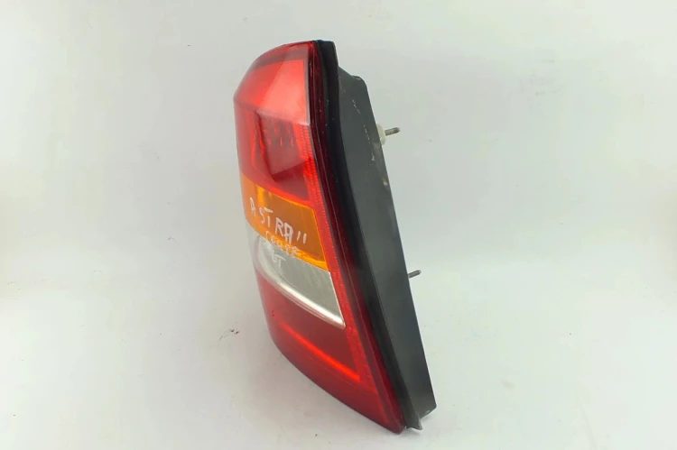 LAMPA LEWY TYŁ OPEL ASTRA II G 1.7 DTI