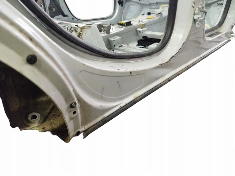 PRÓG PRAWY SŁUPEK ŚRODKOWY RENAULT ARKANA (2021-2023) 1.6 E-TECH 143KM