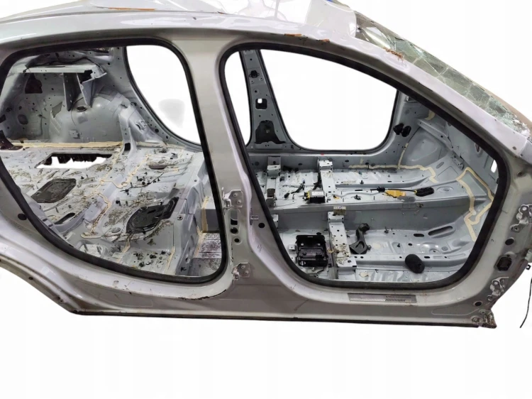 PRÓG PRAWY SŁUPEK ŚRODKOWY RENAULT ARKANA (2021-2023) 1.6 E-TECH 143KM