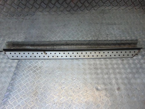 LISTWA PROGOWA PRAWA BMW X5 E53 (1999-2006)