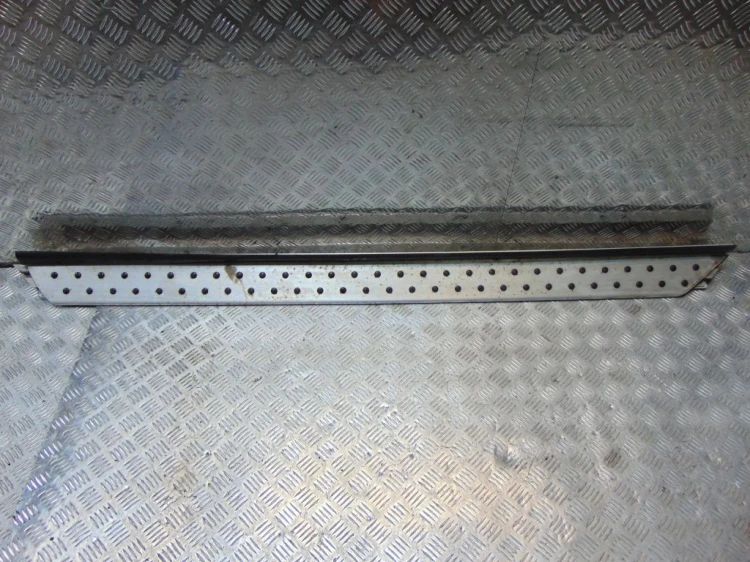 LISTWA PROGOWA PRAWA BMW X5 E53 (1999-2006)