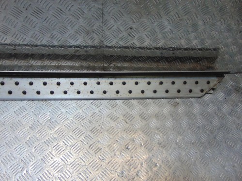 LISTWA PROGOWA PRAWA BMW X5 E53 (1999-2006)