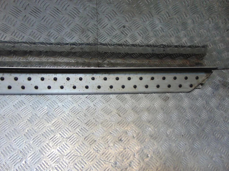 LISTWA PROGOWA PRAWA BMW X5 E53 (1999-2006)