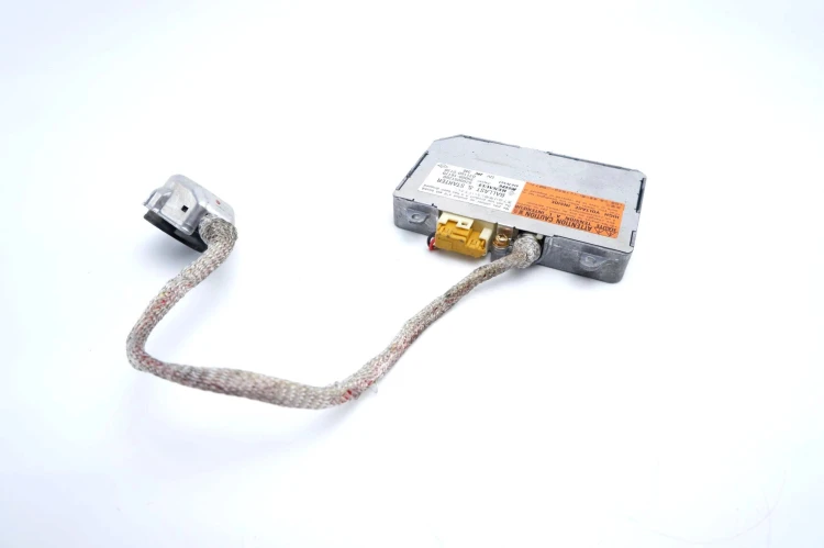 PRZETWORNICA XENON RENAULT VEL SATIS (2002-2009) 3.0 DCI 8200051260