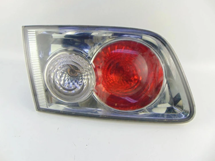 LAMPA LEWY TYŁ W KLAPE MAZDA 6 I (2002-2008) 2.0 D