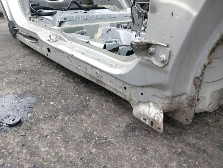 PRÓG PRAWY FORD B-MAX (2012-2017) 1.0 EcoBoost 120KM