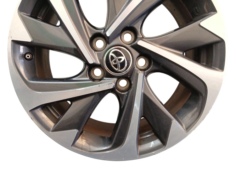 FELGA ALUMINIOWA TOYOTA AURIS II E18 LIFT (2015-2018) 1.2 D-4T 116KM 42611-