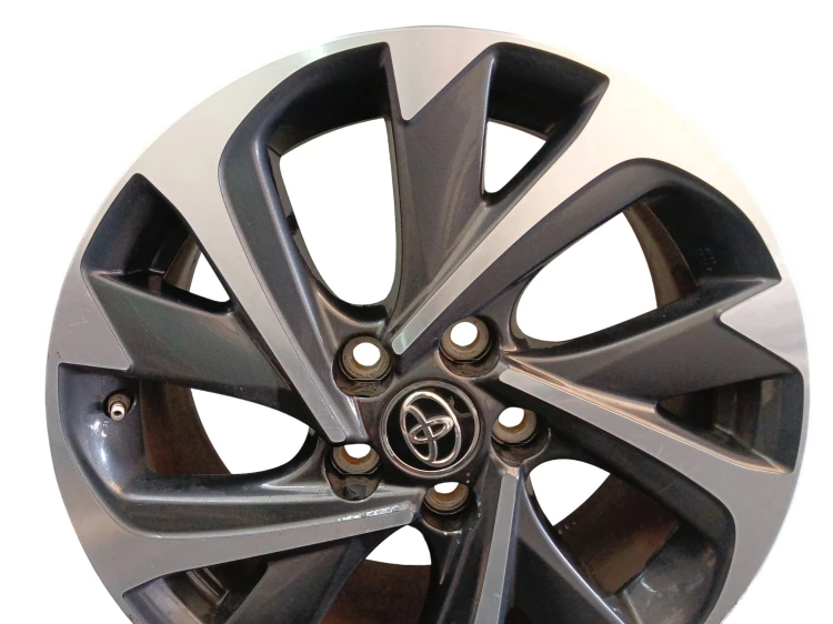FELGA ALUMINIOWA TOYOTA AURIS II E18 LIFT (2015-2018) 1.2 D-4T 116KM 42611-