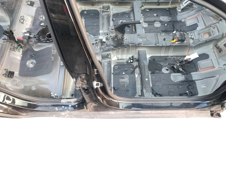 PRÓG PRAWY SŁUPEK ŚRODKOWY KIA STONIC (2017-2020) 1.4 16V 100KM