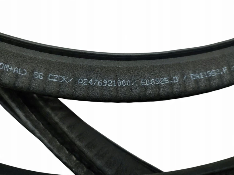 USZCZELKA DRZWI PRAWY PRZÓD MERCEDES EQA H243 LIFT (2024-) 250+ 190KM A2476