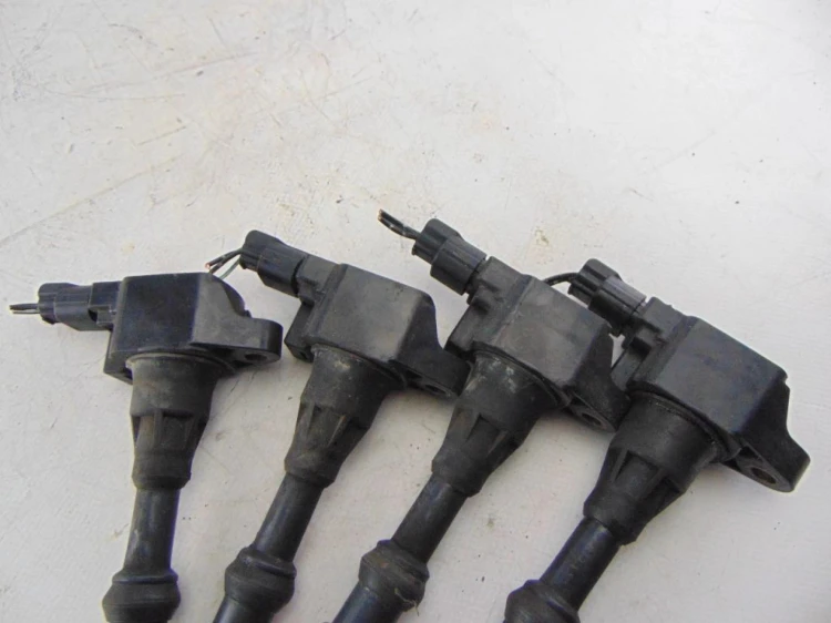 CEWKA ZAPŁONOWA KOMPLET HONDA JAZZ 1.4 CM11-109