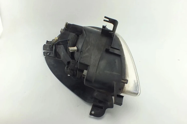 LAMPA PRAWY PRZÓD CITROEN XSARA PICASSO (1999-2004) 1.6 HDI