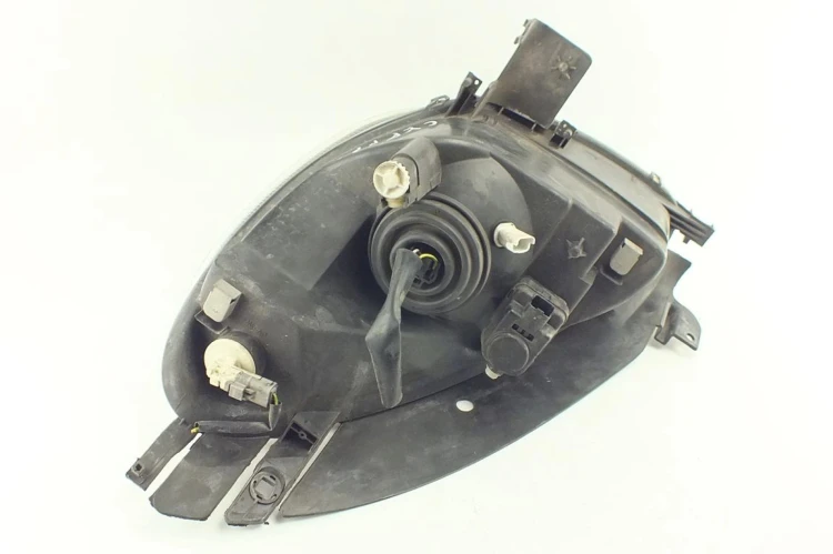 LAMPA PRAWY PRZÓD CITROEN XSARA PICASSO (1999-2004) 1.6 HDI