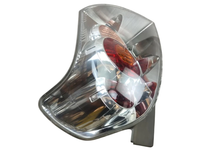 LAMPA PRAWY TYŁ TOYOTA COROLLA VERSO II (2004-2007) 2.0 D4D 116KM