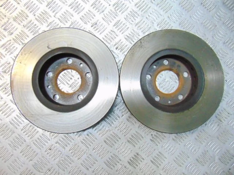 TARCZE HAMULCOWE PRZÓD RENAULT MEGANE III (2008-2013) 1.6 16V