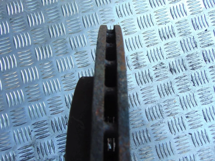 TARCZE HAMULCOWE PRZÓD BMW E46 2.5 BEN