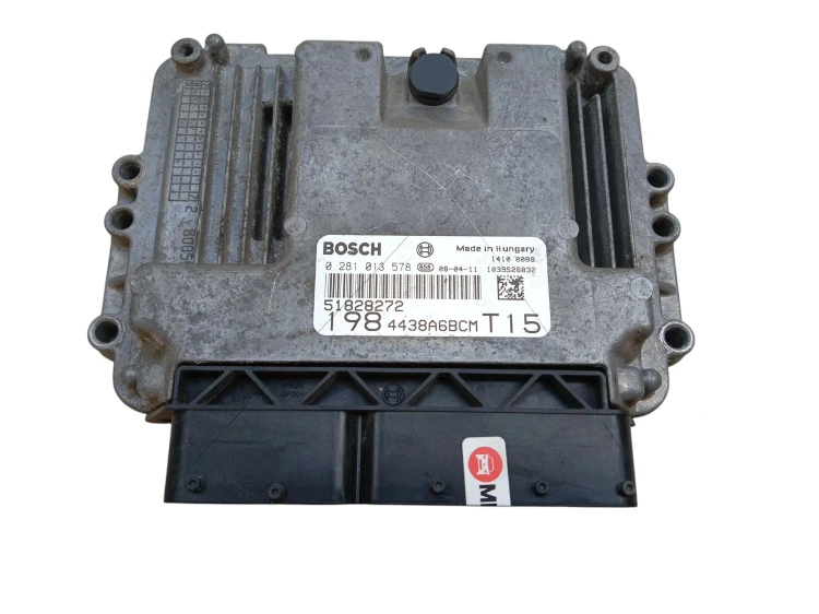KOMPUTER STEROWNIK SILNIKA FIAT BRAVO II (2007-2010) 51828272