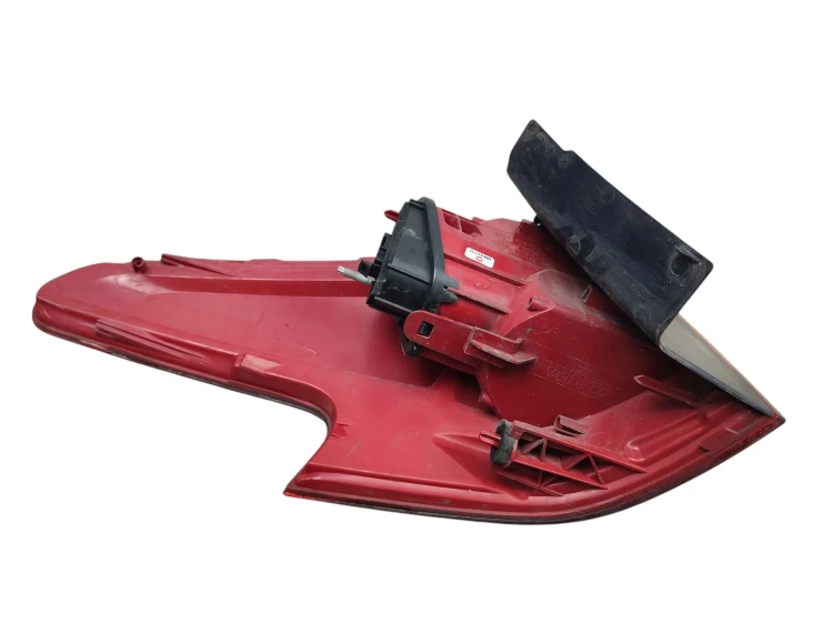 LAMPA PRAWY TYŁ CITROEN C5 III (2008-2010) 2.0 HDI 136KM VP8X8X-13404-AX