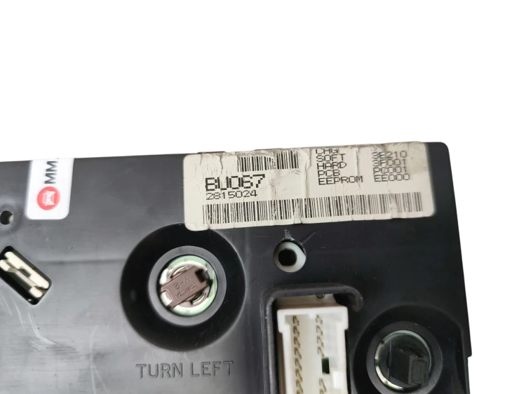 LICZNIK NISSAN ALMERA TINO 1.8 I