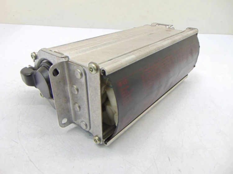 PODUSZKA PASAŻERA AUDI TT (1998 - 2006) 8L0880202E