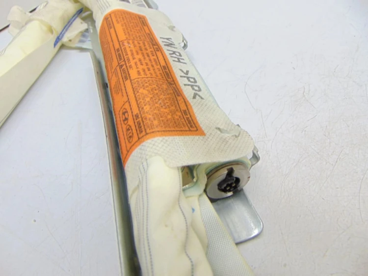 KURTYNA POWIETRZNA PRAWA KIA VENGA (2009-2019) 1.4 CRDI