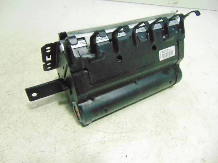 PODUSZKA PASAŻERA NISSAN QASHQAI (2007-2013) 1.6 16V