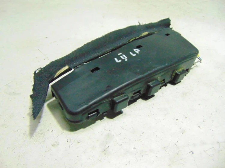 PODUSZKA FOTELA LEWA RENAULT LAGUNA II (2001-2005) 2.0 16V