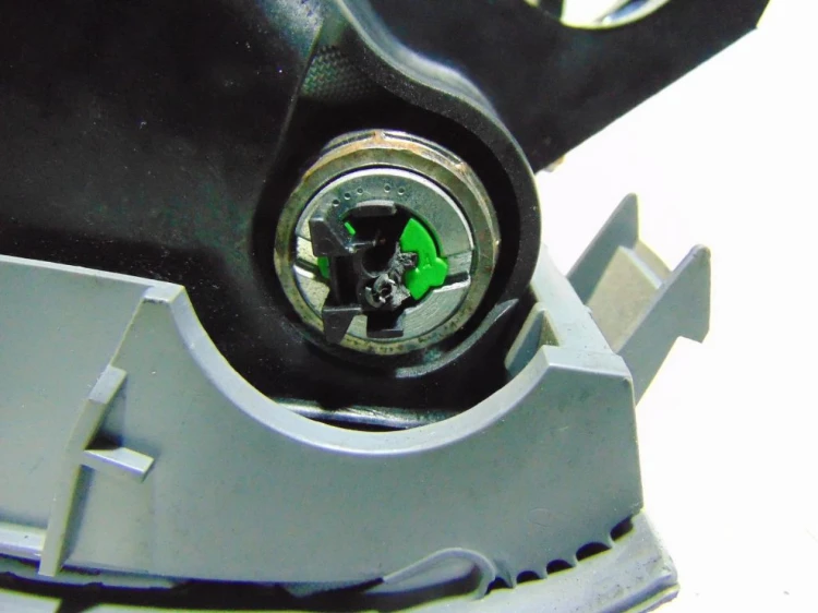 PODUSZKA KOLANOWA FORD GALAXY II LIFT (2010-2015) 2.0 TDCI (140)