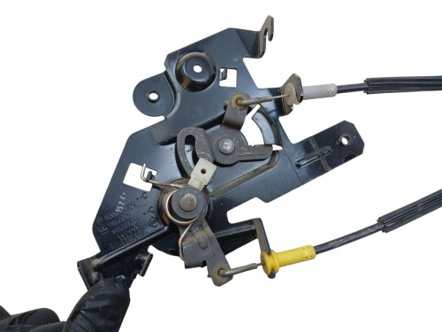ZAMEK DRZWI PRZESUWNYCH RENAULT TRAFIC II LIFT (2006-2014) 2.5 DCI 82000201