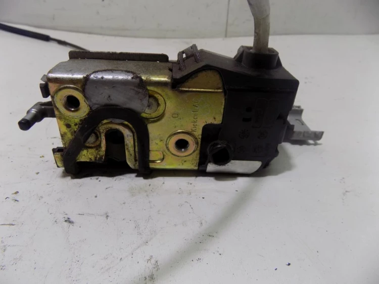 ZAMEK DRZWI PRAWY TYŁ PEUGEOT 407 (2004-2008)