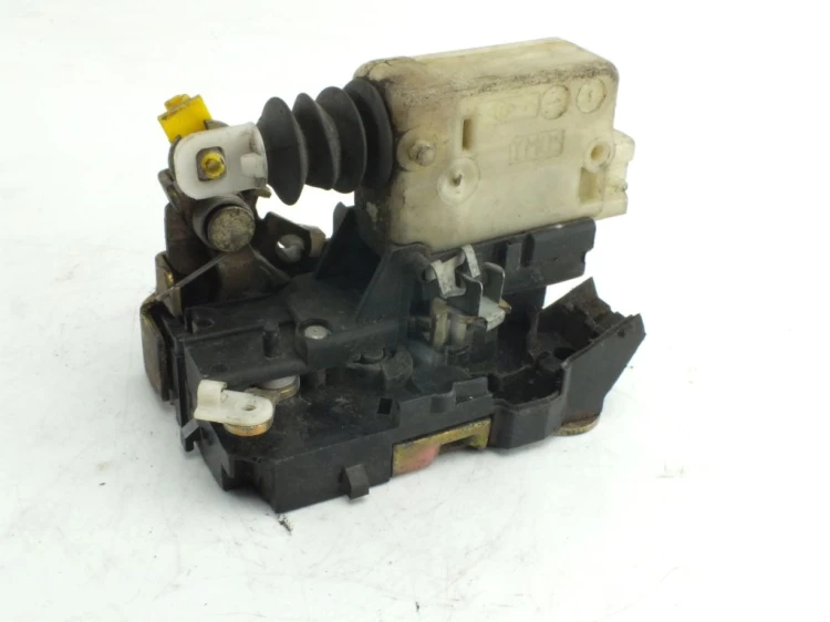 ZAMEK DRZWI PRAWY PRZÓD RENAULT KANGOO II (2003-2008) 1.5 DCI