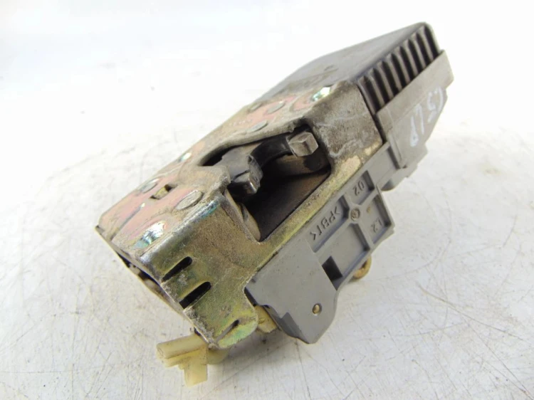 ZAMEK DRZWI LEWY PRZÓD CITROEN C5 I (2001-2004) 2.0 16V