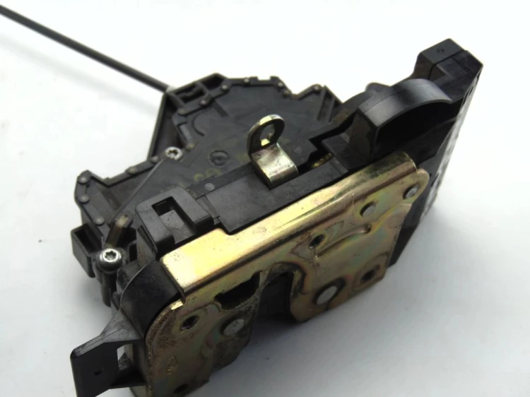ZAMEK DRZWI PRAWY TYŁ FORD FOCUS MK1 1.6 16V
