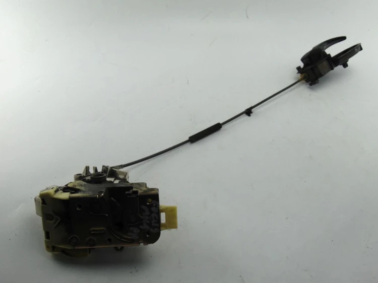 ZAMEK DRZWI PRAWY PRZÓD FORD FOCUS MK1 1.6 16V