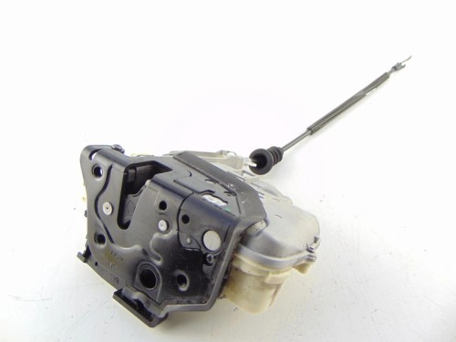 ZAMEK DRZWI PRAWY PRZÓD VOLKSWAGEN PASSAT B7 2.0 TDI 3C2837016A