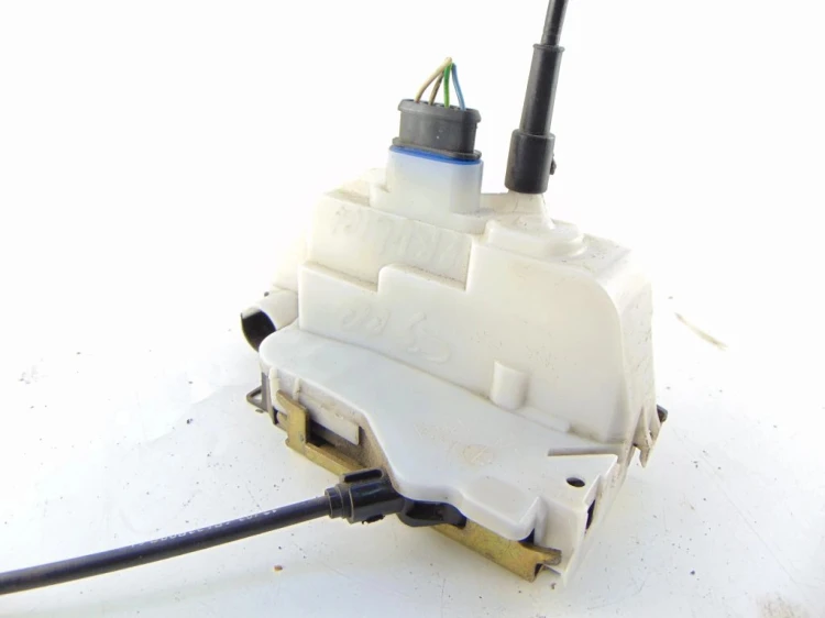 ZAMEK DRZWI PRAWY PRZÓD CITROEN C3 PLURIEL