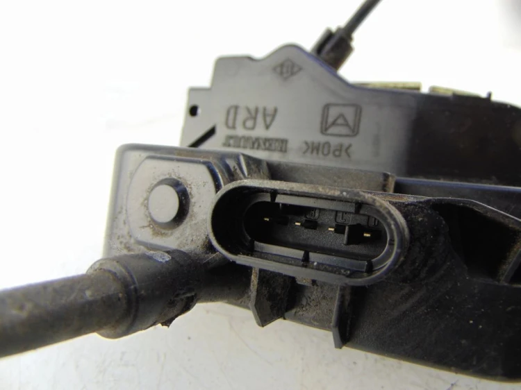 ZAMEK DRZWI PRAWY TYŁ RENAULT LAGUNA II LIFT (2005-2007) 2.0 DCI