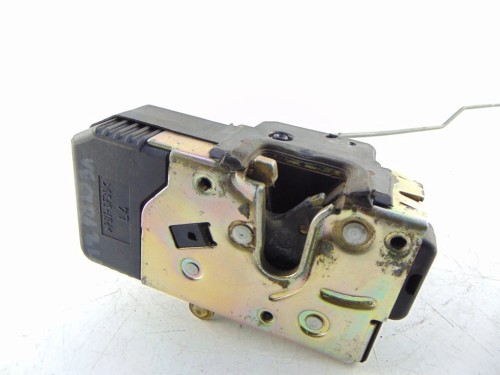 ZAMEK DRZWI LEWY PRZÓD OPEL VECTRA B 2.0 16V 90585021