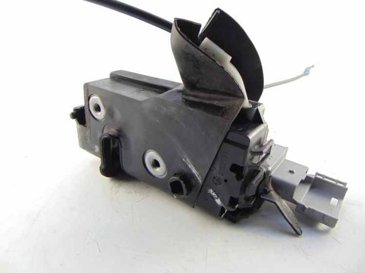ZAMEK DRZWI PRAWY TYŁ PEUGEOT 407 LIFT (2008-2011) 2.0 HDI 9686692080