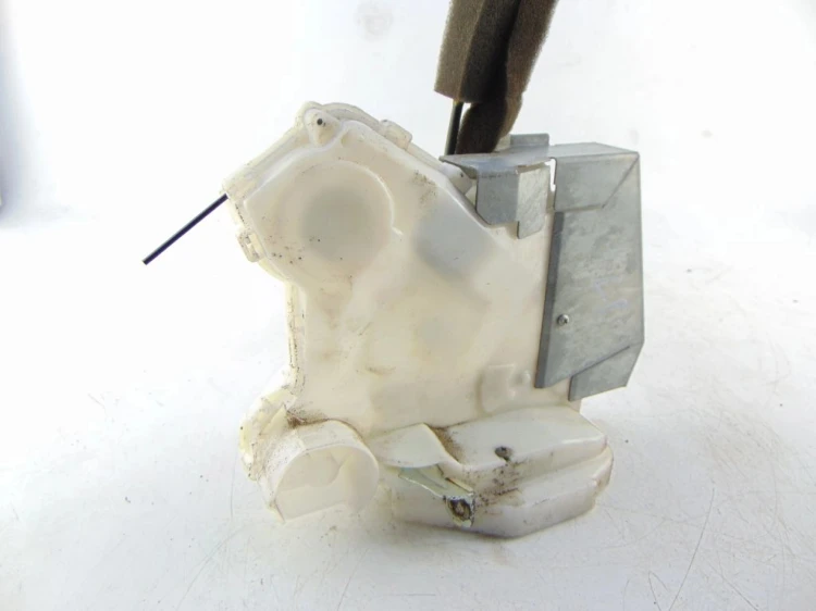 ZAMEK DRZWI LEWY PRZÓD HONDA ACCORD VIII (2008-2010) 2.2 I-DTEC 150 N22B1
