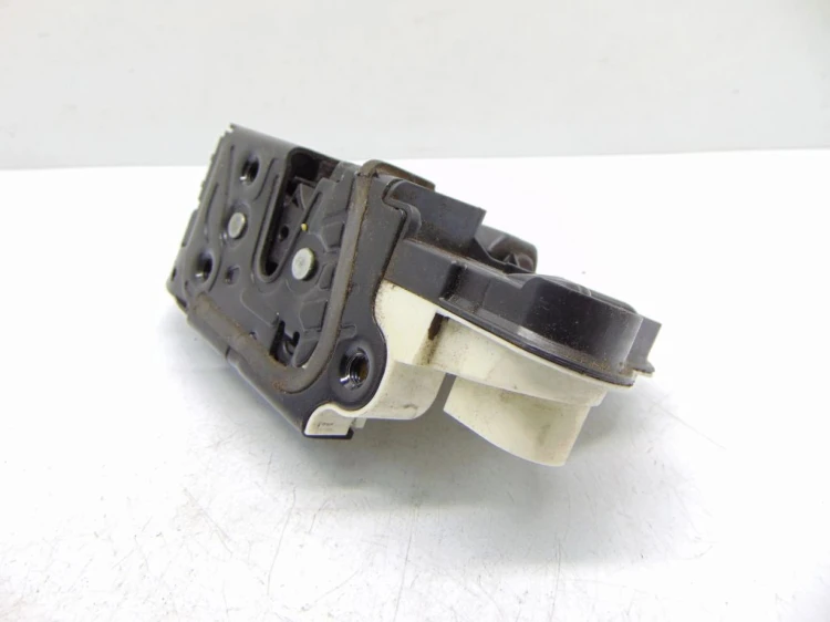 ZAMEK DRZWI PRAWY PRZÓD SEAT IBIZA IV LIFT(2012-2017) 5N2837016E