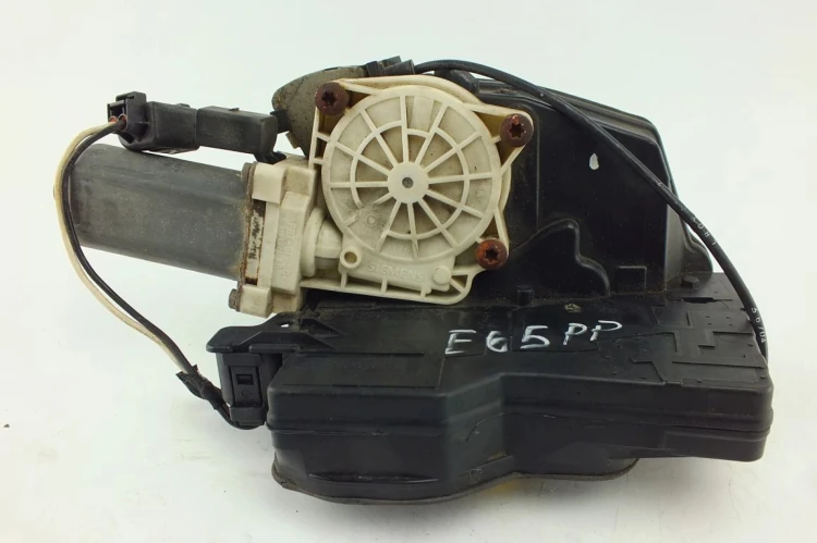 ZAMEK DRZWI PRAWY PRZÓD BMW E65 (2001-2005) 3.0D M57N