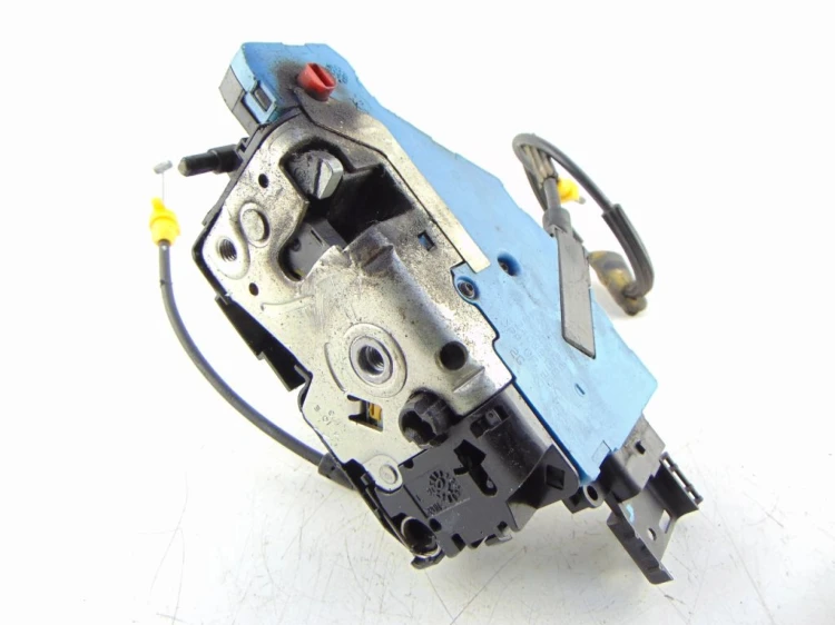 ZAMEK DRZWI LEWY TYŁ PEUGEOT 207 LIFT (2009-2012)