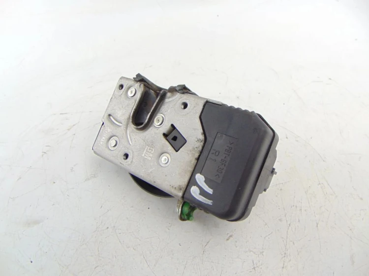 ZAMEK DRZWI PRAWY PRZÓD OPEL VECTRA B 2.0 16V