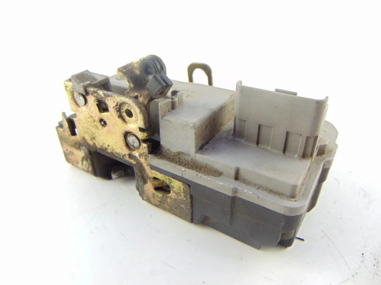 ZAMEK DRZWI PRAWY PRZÓD PEUGEOT 206 (1998-2002) 1.4 8V