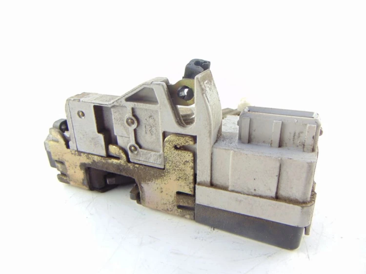 ZAMEK DRZWI PRAWY TYŁ PEUGEOT 206 (1998-2002) 1.4 8V