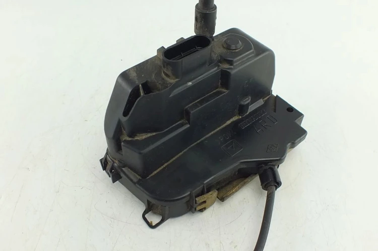 ZAMEK DRZWI PRAWY TYŁ NISSAN PRIMERA P12 1.9 DCI